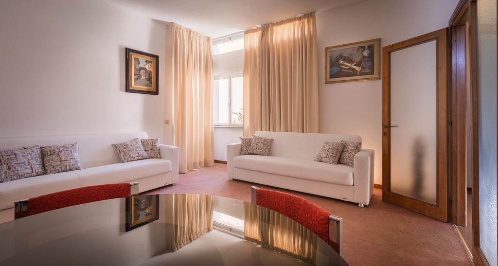Simple Station Stay Florencia Exterior foto